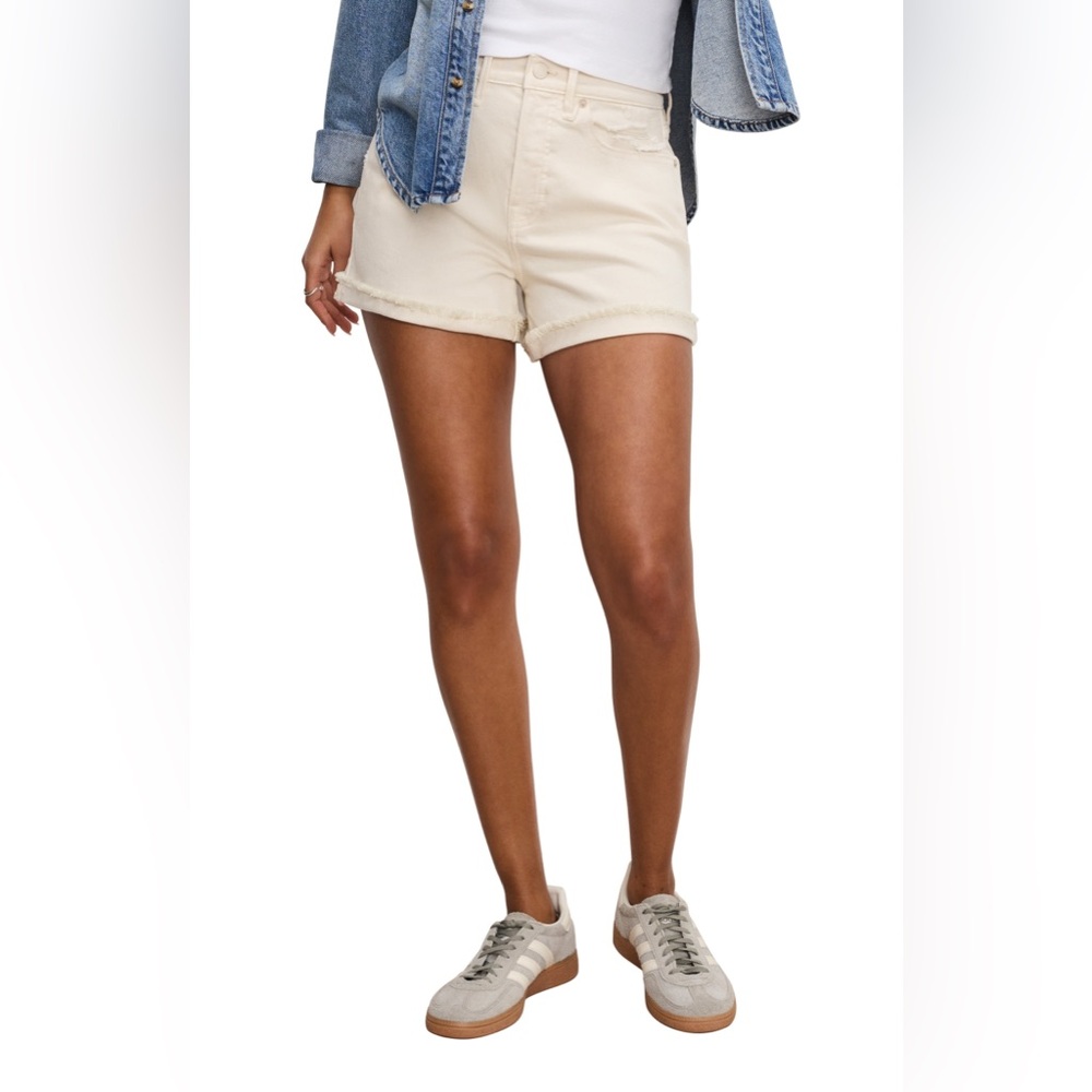 Good American Good ’90s Frayed Cuffed Denim Shorts Cream Size 30/10 NWT